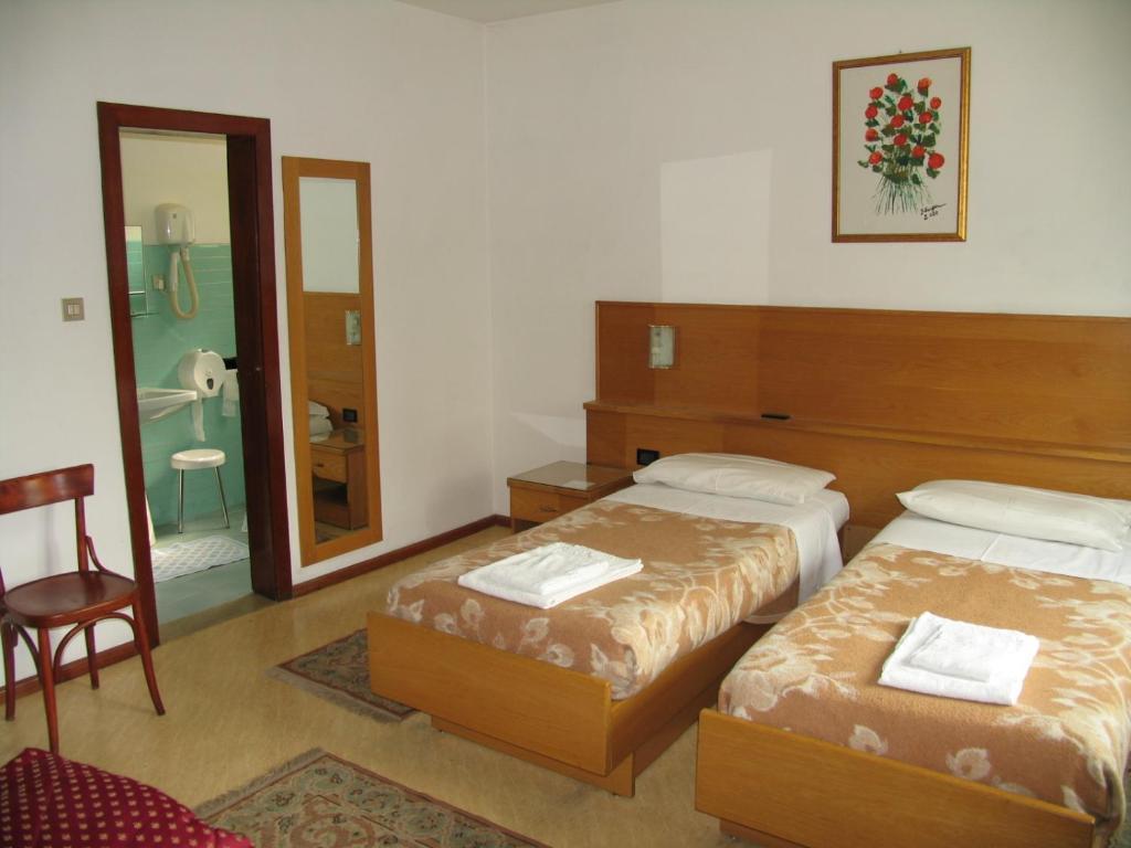 Hotel Oasi Trento Værelse billede