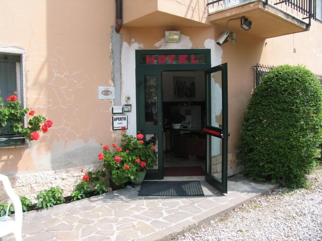 Hotel Oasi Trento Eksteriør billede