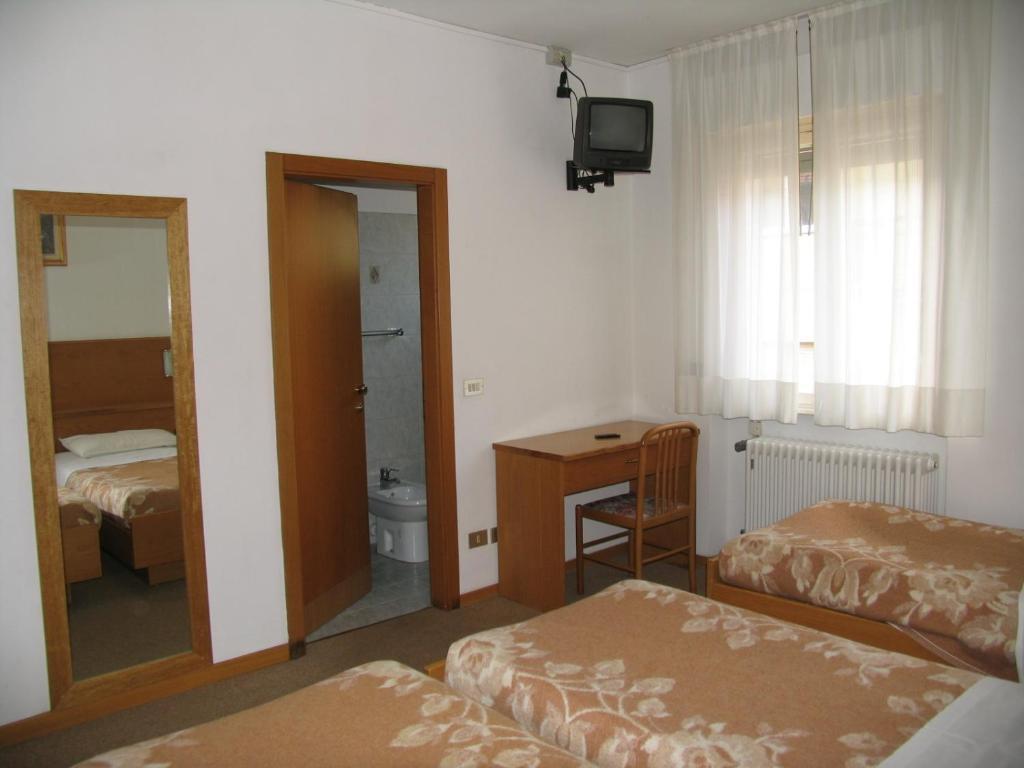 Hotel Oasi Trento Værelse billede